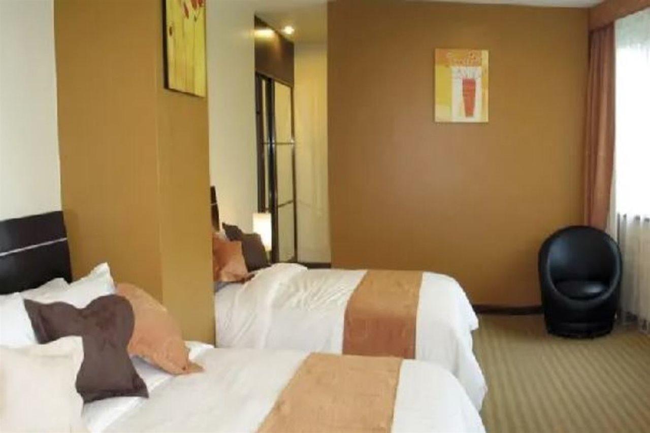 Hock Lee Hotel & Residences Kuching Esterno foto