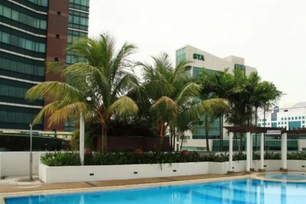 Hock Lee Hotel & Residences Kuching Esterno foto