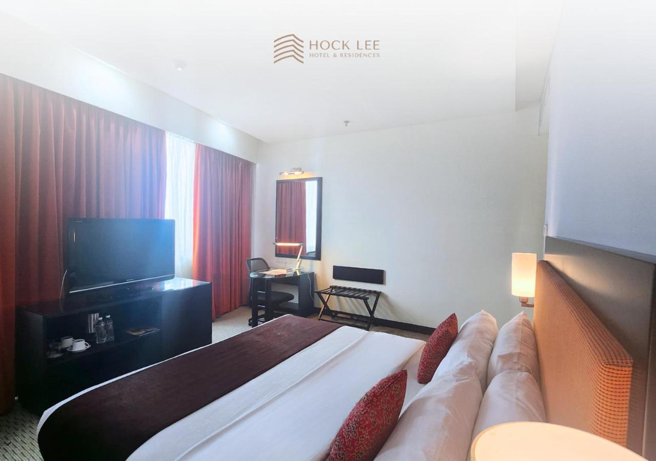 Hock Lee Hotel & Residences Kuching Esterno foto