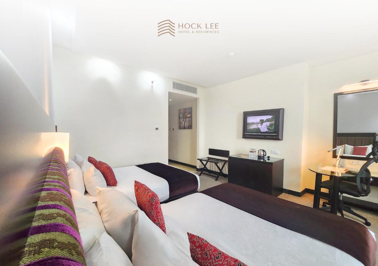 Hock Lee Hotel & Residences Kuching Esterno foto