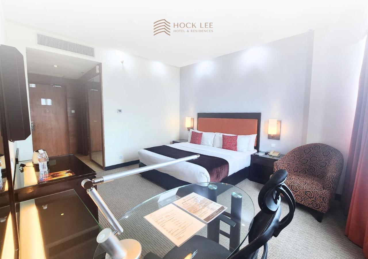 Hock Lee Hotel & Residences Kuching Esterno foto