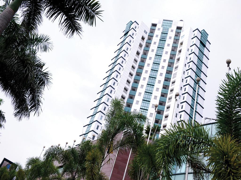 Hock Lee Hotel & Residences Kuching Esterno foto